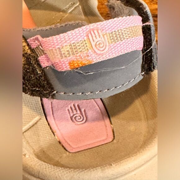 Teva sandal Size 7‎ - Picture 10 of 10